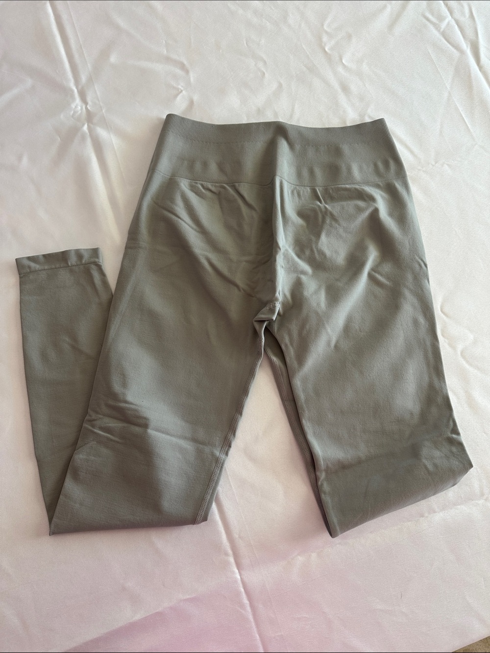 Yeoreo Light Gray Leggings